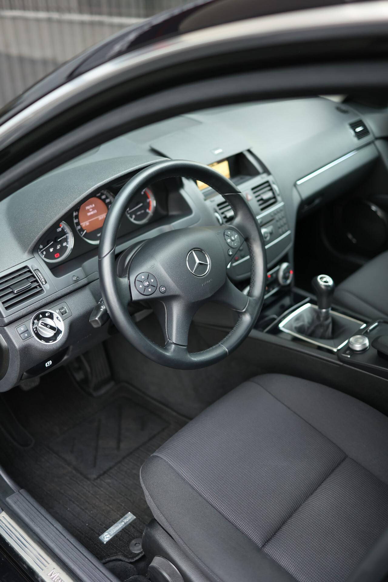 Mercedes-benz C 200 CDI BlueEFFICIENCY Executive