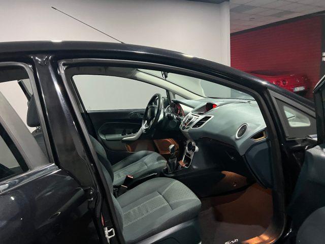 FORD Fiesta 1.2 16V 5 porte Titanium