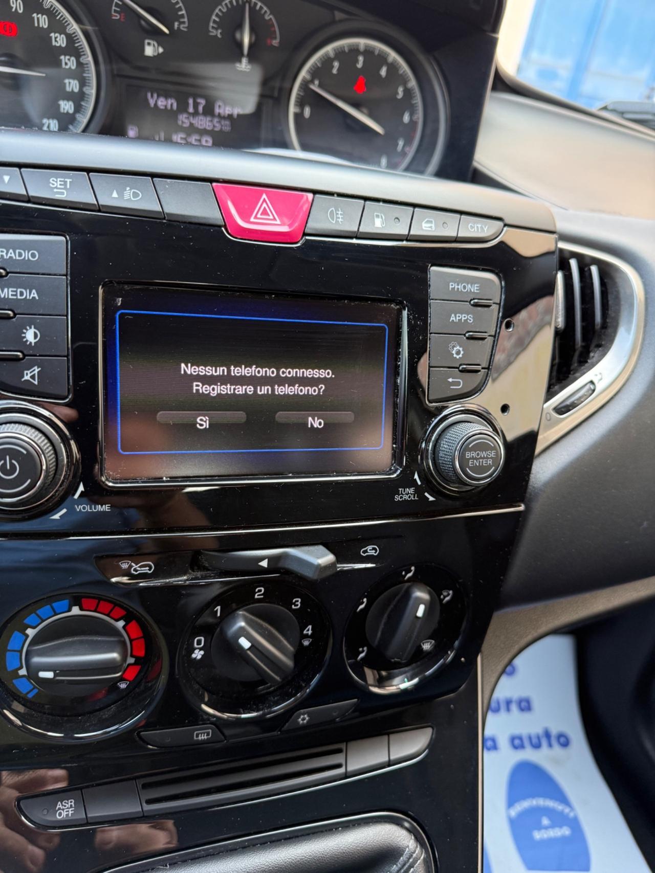 Lancia Ypsilon 1.2 69 CV 5 porte GPL Ecochic Black and Noir