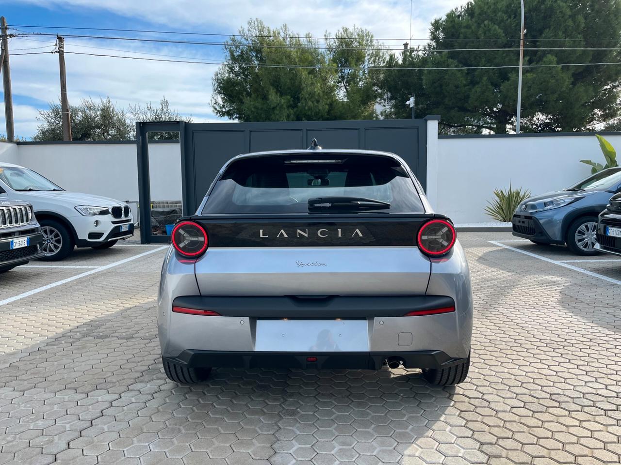 Lancia Ypsilon 1.2 100cv Hybrid e-DCT Automatic Km0