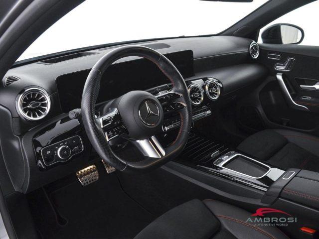 MERCEDES-BENZ A 180 180 d AMG Line Premium Plus auto