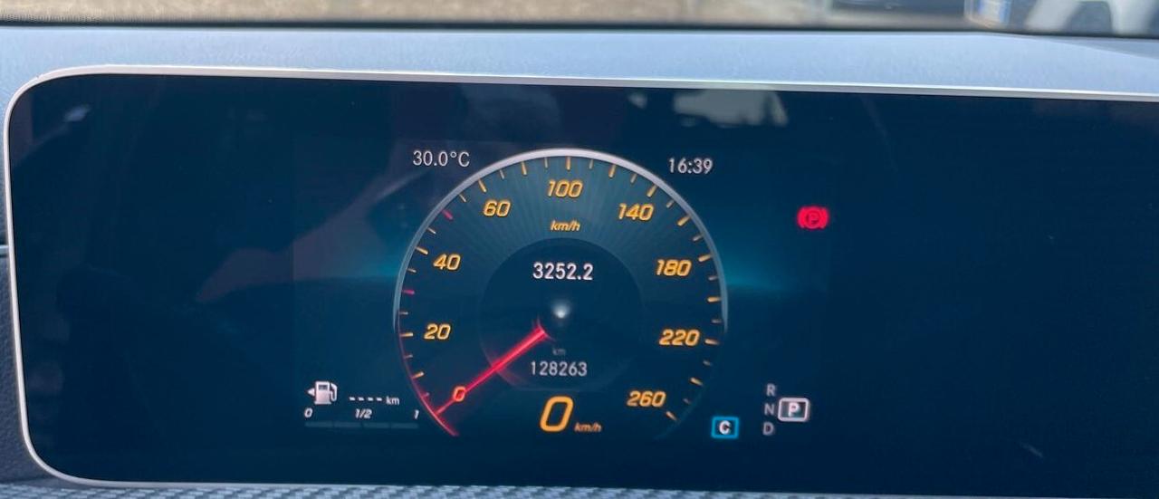 Mercedes-benz A 180 AMG Premium 2019