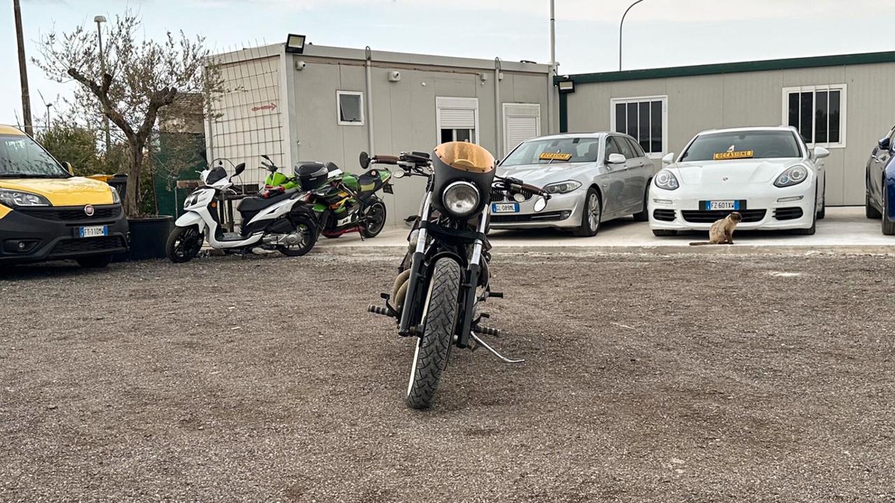 Honda VT 600 C Cafè Racer