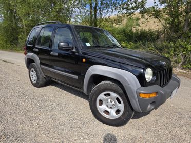 Jeep Cherokee 2.5 CRD Sport