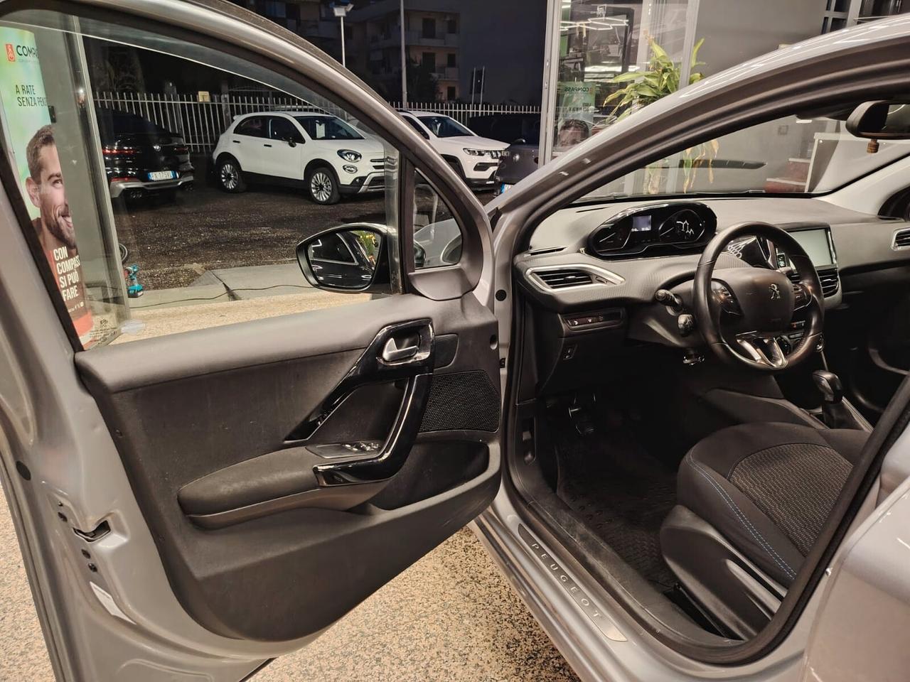 Peugeot 208 BlueHDi 100 S&S 5 porte Signature