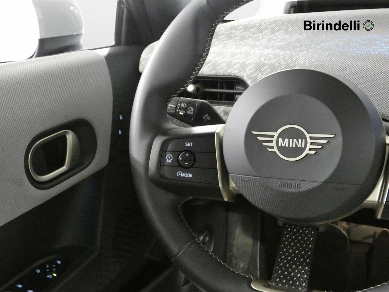 MINI Mini 5ª serie (F66) - Mini Cooper C Favoured