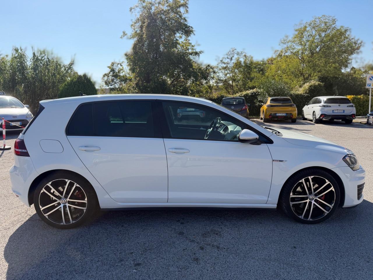 Volkswagen Golf 2.0 TDI DSG 5p. Highline BlueMotion Technology
