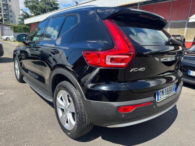 VOLVO XC40 T2 automatico Core (AUTOCARRO N1)