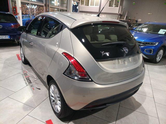 LANCIA Ypsilon 1.2 69 CV 5 porte Gold