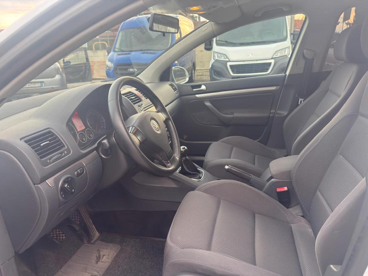 Volkswagen Golf 2.0 16V TDI 5p. Sportline