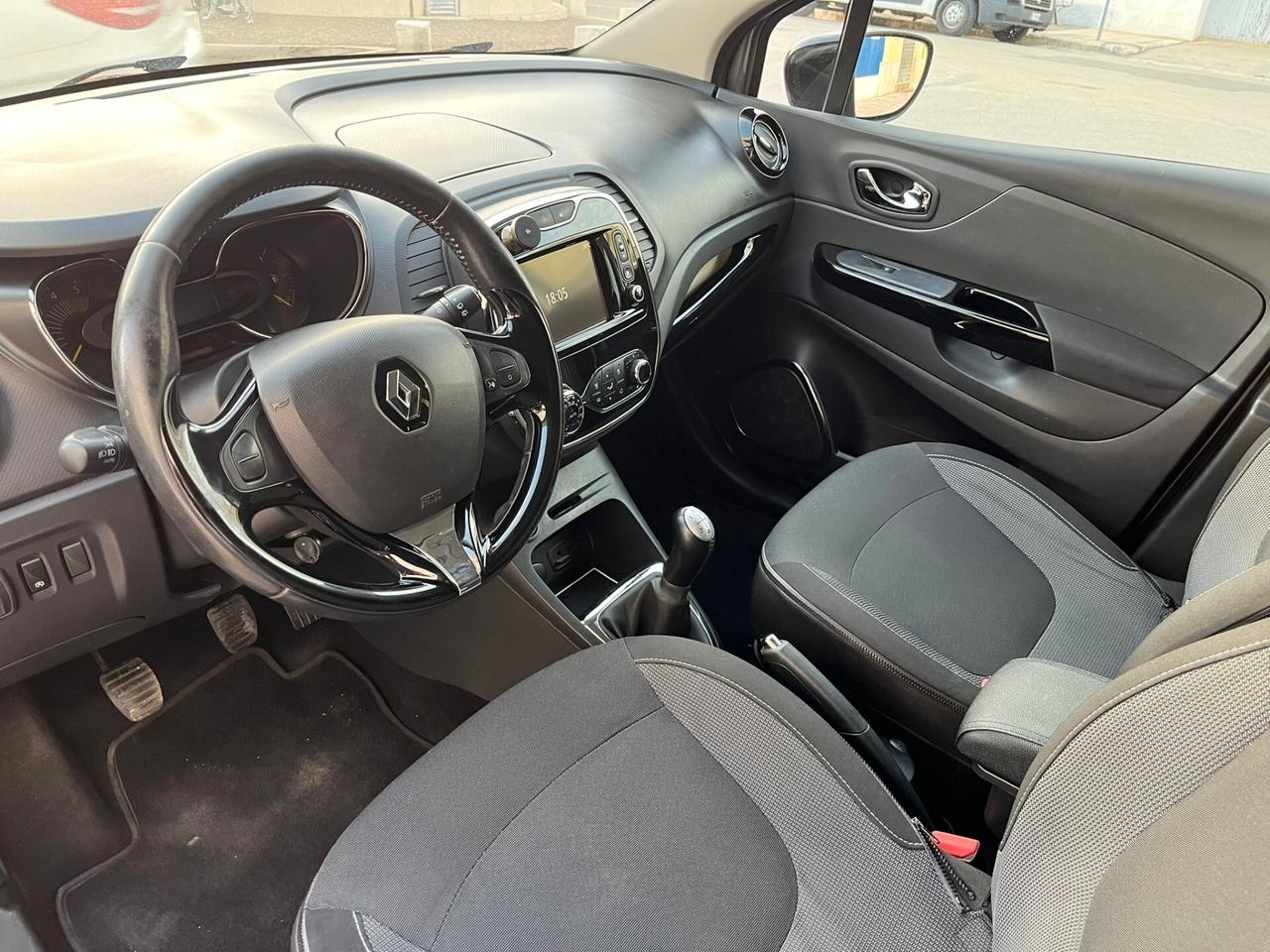 RENAULT CAPTUR 1.5 9OCV ENERGY LINK FULL NAVI RETROC DISTRIBUZ ESEGUITA