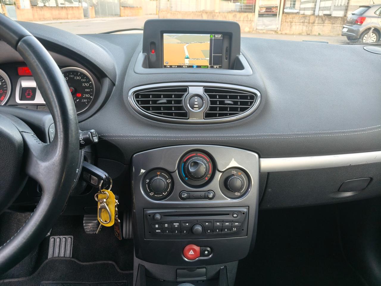 Renault Clio 1.2 sw del 2011 SOLO 105.000 KM