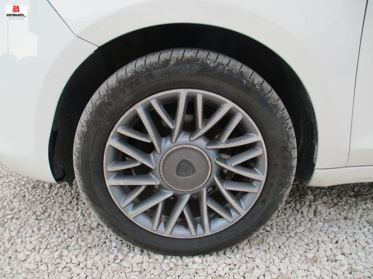 Lancia Ypsilon 1.3 MJT 16V 95 CV 5 porte S&S Platinum 12/2013