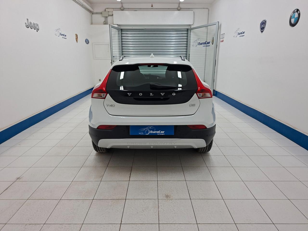 Volvo V40 Cross Country D2 Geartronic 120cv Business Plus