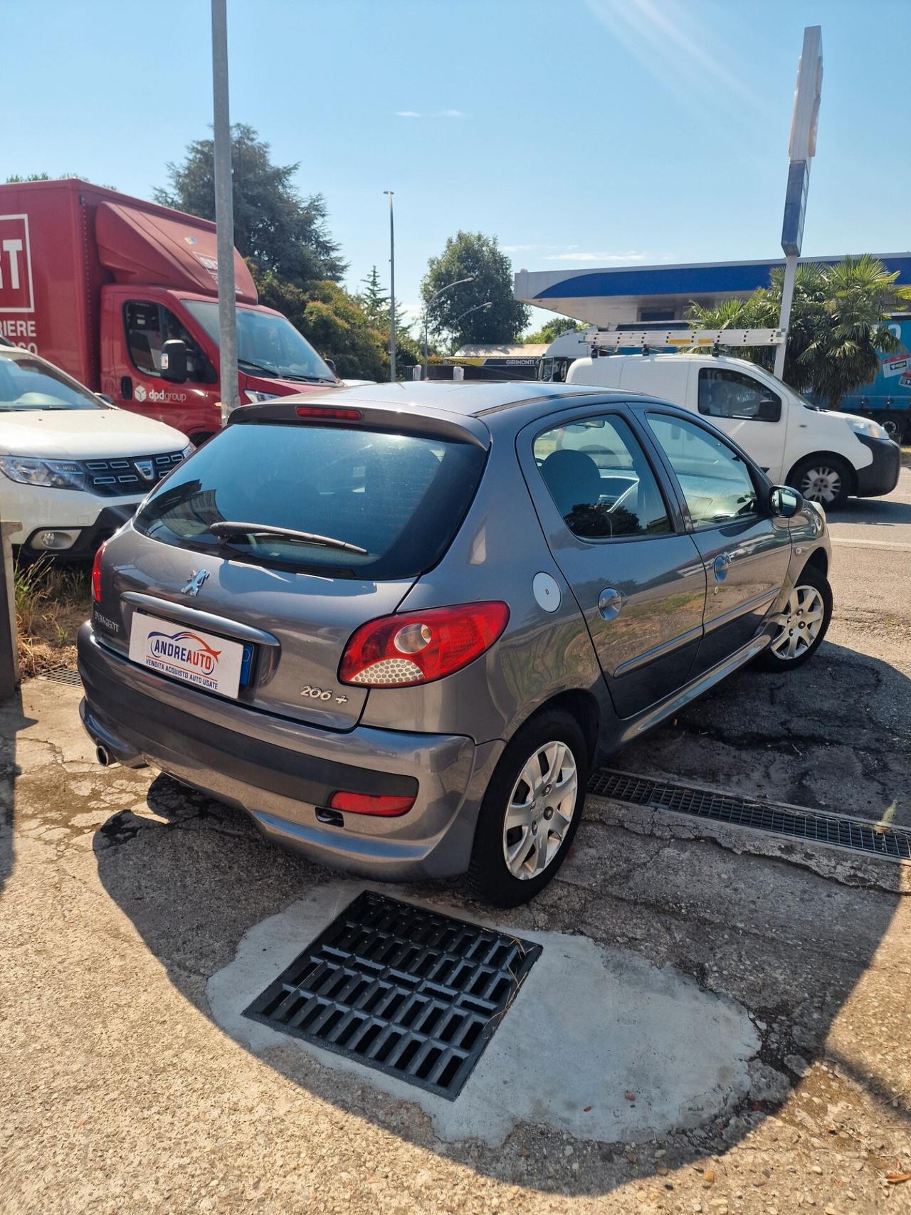 Peugeot 206 Plus 1.1 60CV 5p. distribuzione ok.