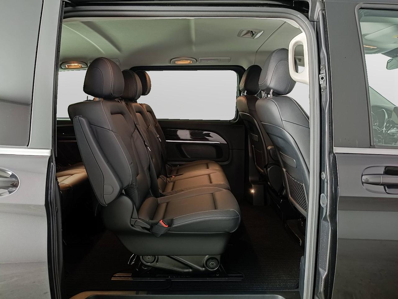 Mercedes-Benz Classe V - W447 2019 Extralong - V Extralong 300 d Premium 4matic auto