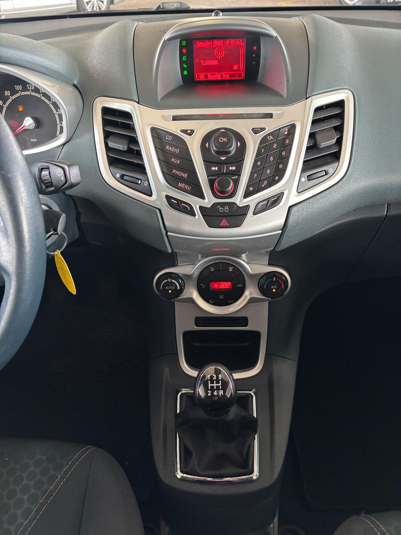 Ford Fiesta 1.2 60KW 82CV 3 porte Titanium NEOPATENTATO