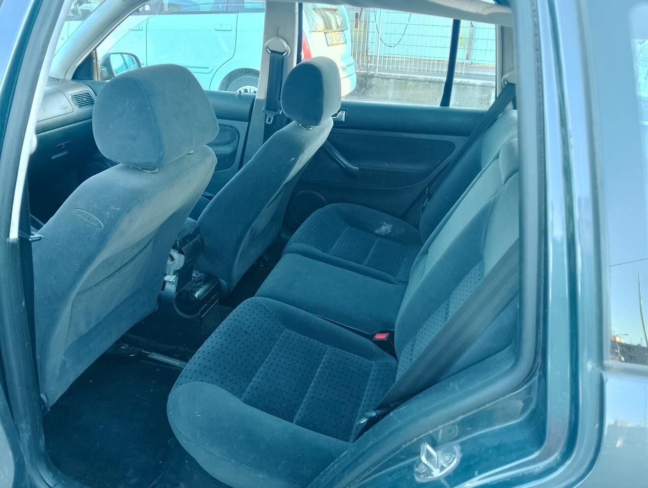 Volkswagen Golf station wagon 1.6 cc impianto GPL brc valido fino 2034 30.000 km