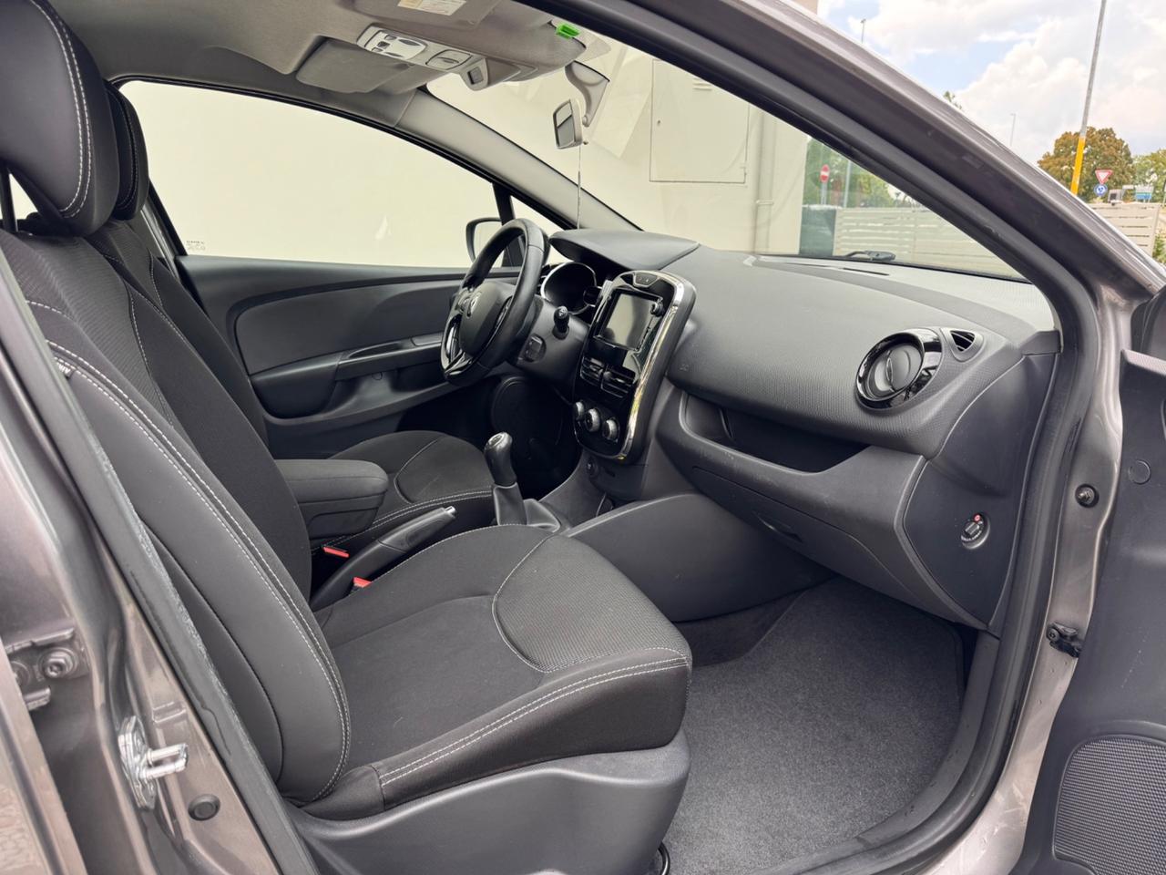Renault Clio 1.5 dCi 8V 75CV 5 porte Costume National OK NEOPATENTATI
