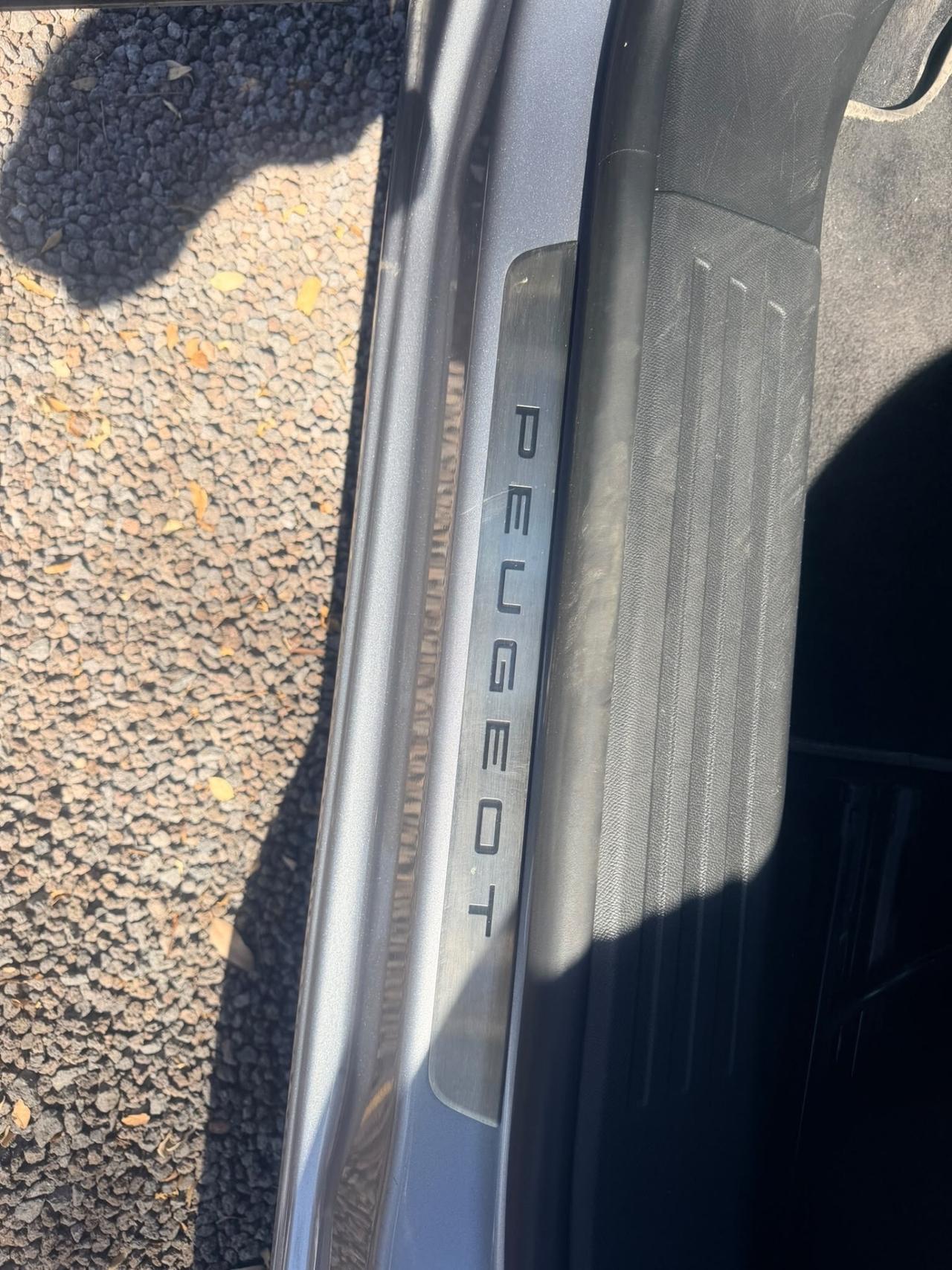 Peugeot 2008 BlueHDi 130 S&S EAT8 GT