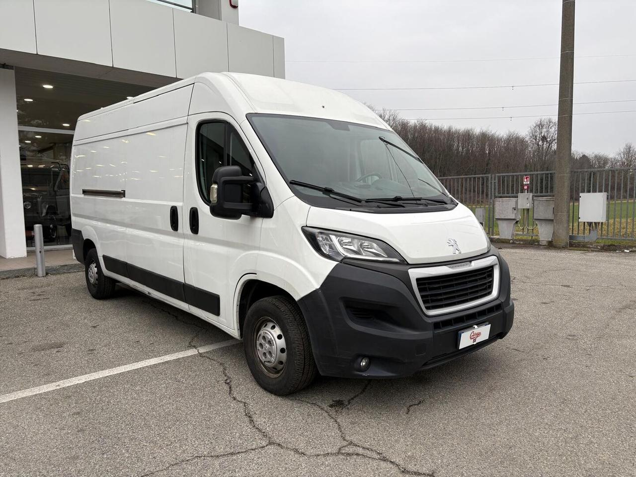 Peugeot Boxer III (II 2011) 335 2.2 bluehdi 140cv S&S L3H2