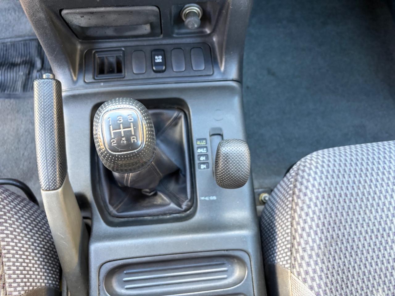 Mitsubishi Pajero 2.5 TDI 3p. GLS1