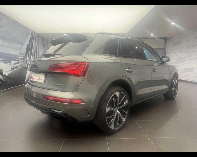AUDI Q5 40 TDI 204 CV quattro S tronic Identity Black