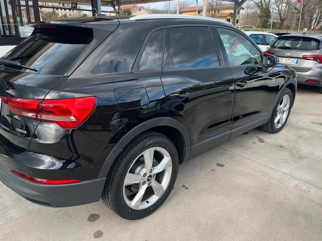 Audi Q3 35 TDI S tronic Business Advanced