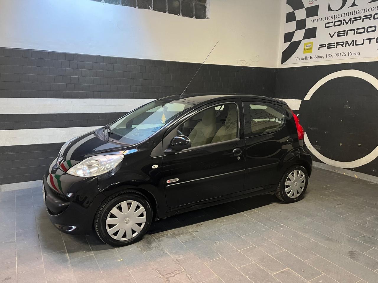 Peugeot 107 1.0 68CV 5p. Sweet Years 2Tronic