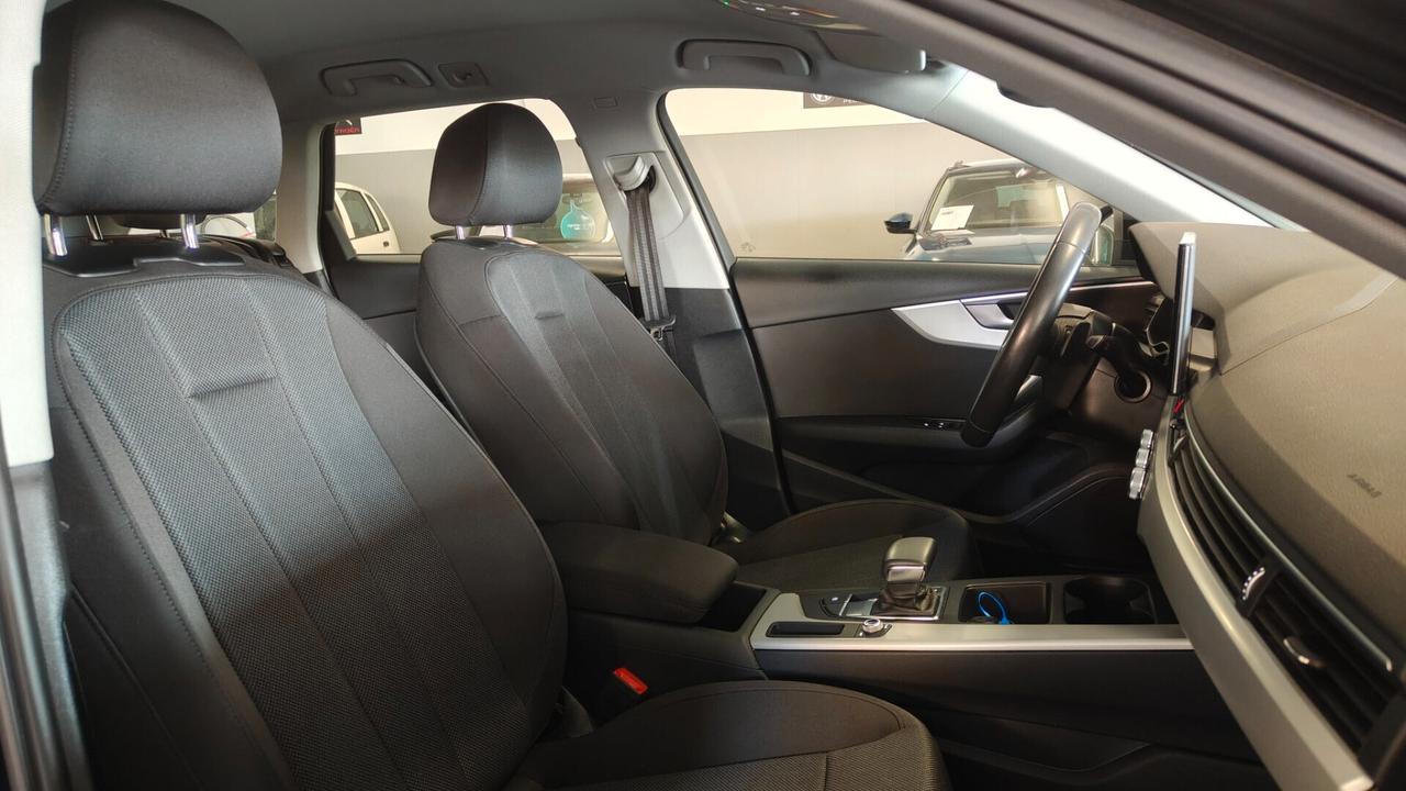 Audi A4 Avant 30 TDI/136 CV S tronic line edition