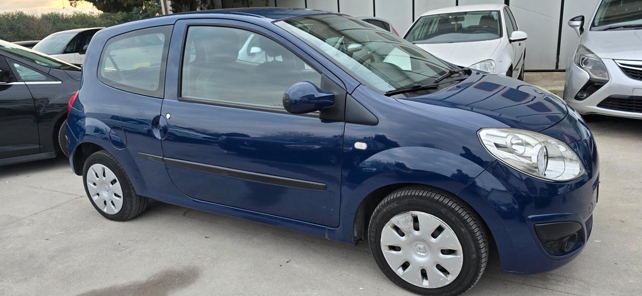 Renault Twingo 1.2 8V. Benzina economica