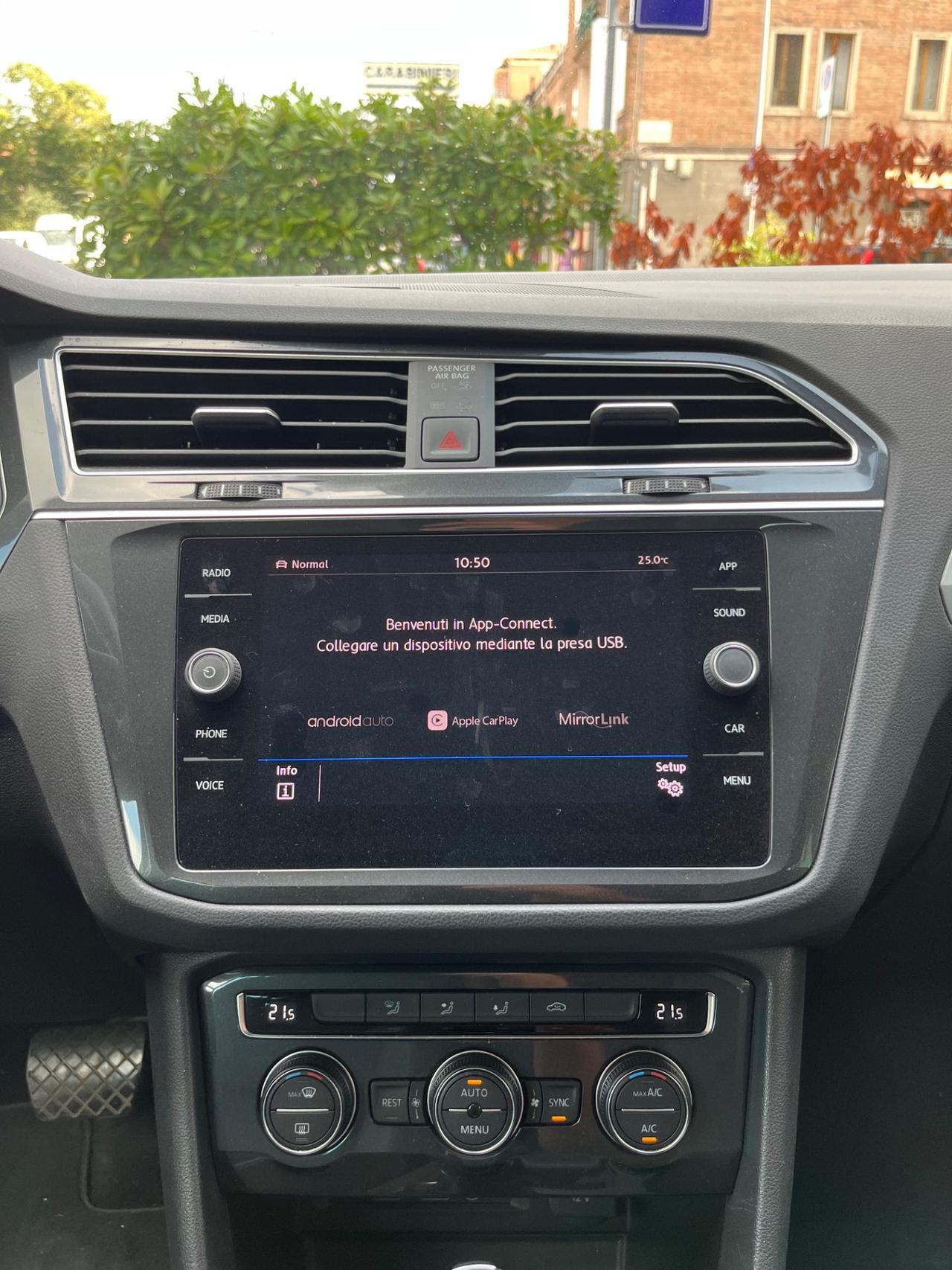 Volkswagen Tiguan 2.0 TDI SCR 4MOTION Sport BlueMotion Technology