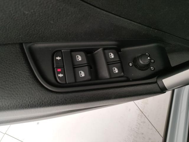 AUDI Q2 30 TDI S tronic Business