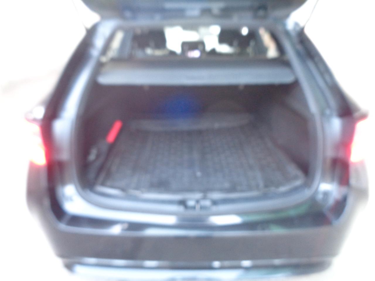 Toyota Corolla Touring Sports 1.8 Hybrid Business