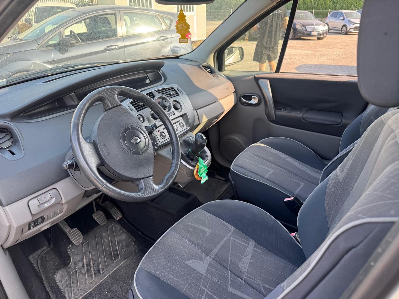 Renault Scénic 1.5 dCi 82 CV – 2004 – 127.000 km