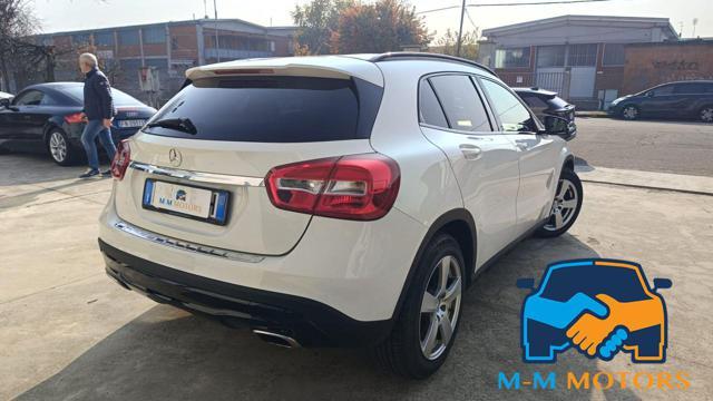 MERCEDES-BENZ GLA 200 d Automatic Business