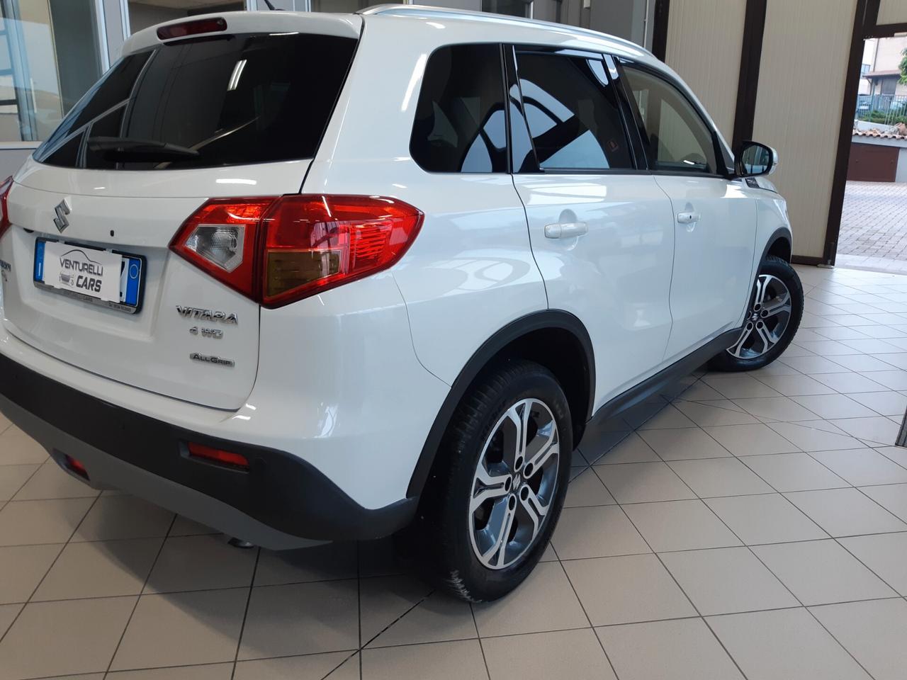 Suzuki Vitara 1.6 DDiS 4WD AllGrip V-Top SOLO 104000KM