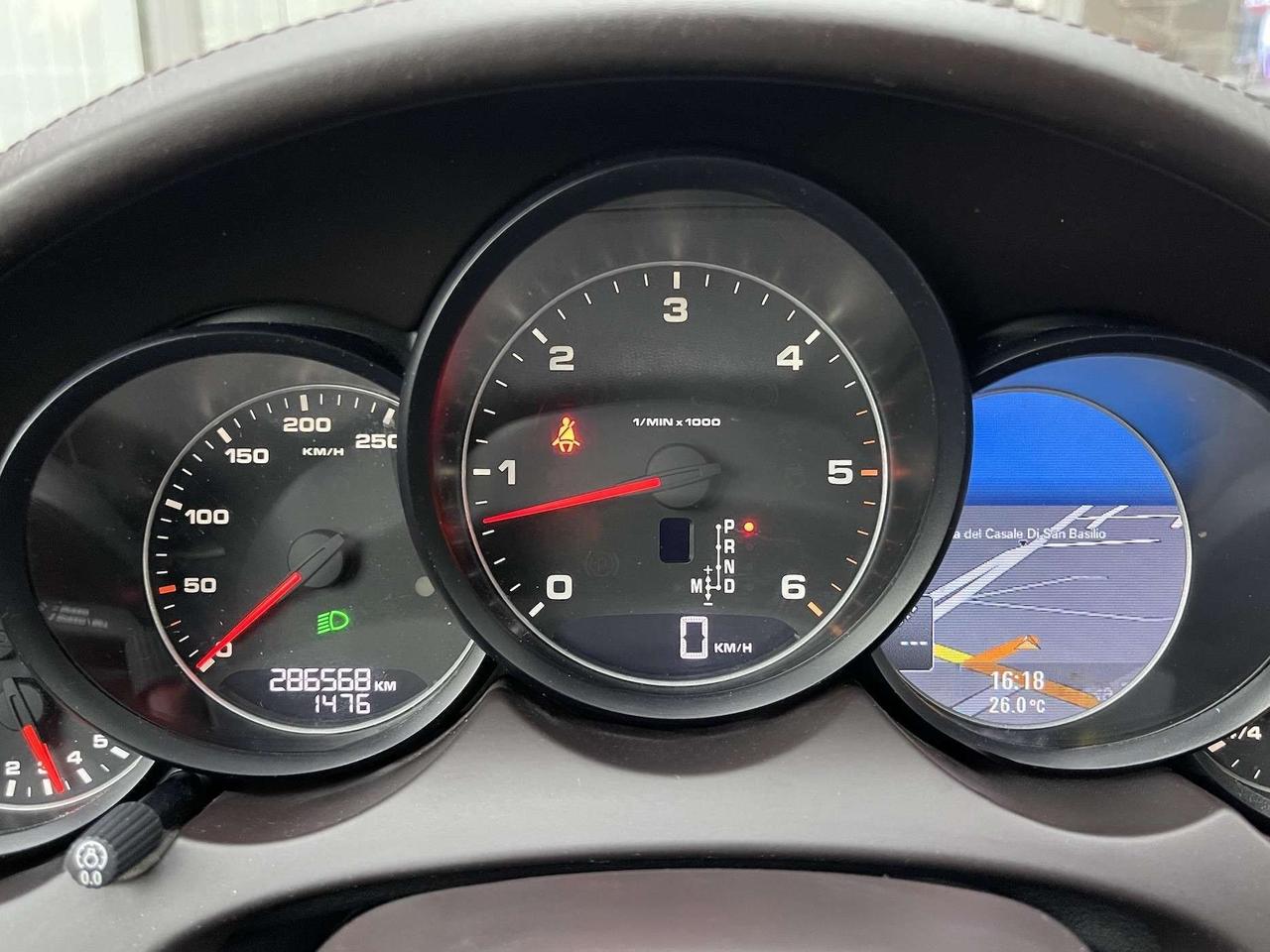 Porsche Cayenne 3.0 Diesel 240CV E5 - 2011