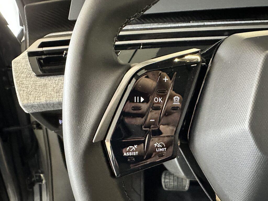 Peugeot 3008 1.2 Hybrid Allure e-DCS6