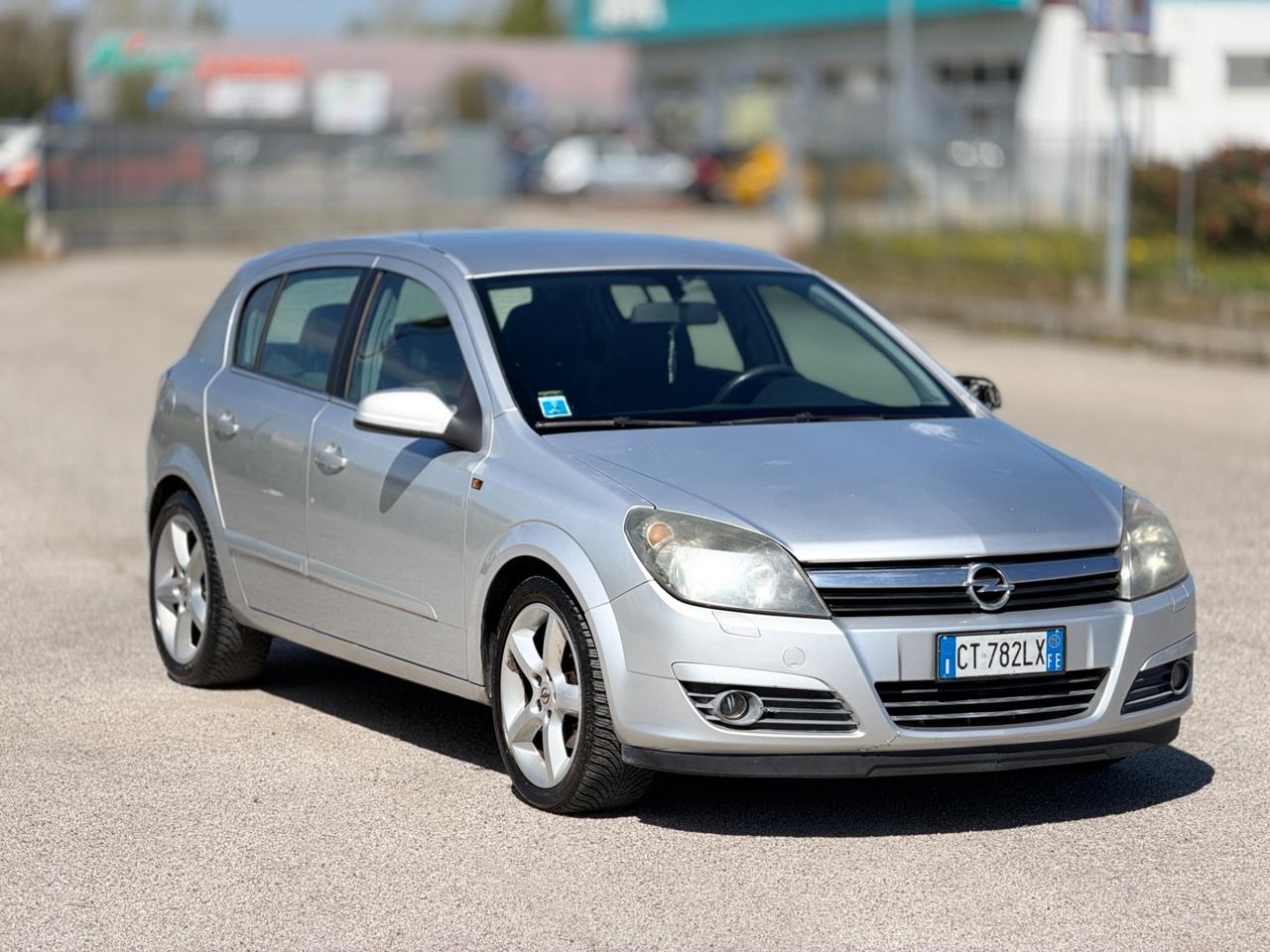 Opel Astra 1.7 CDTI Berlina Perfetta