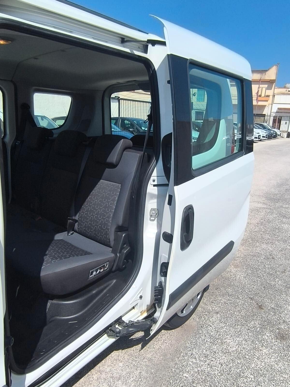 Doblò 1.6 MJT 105 CV Dynamic 5 POSTI 2015