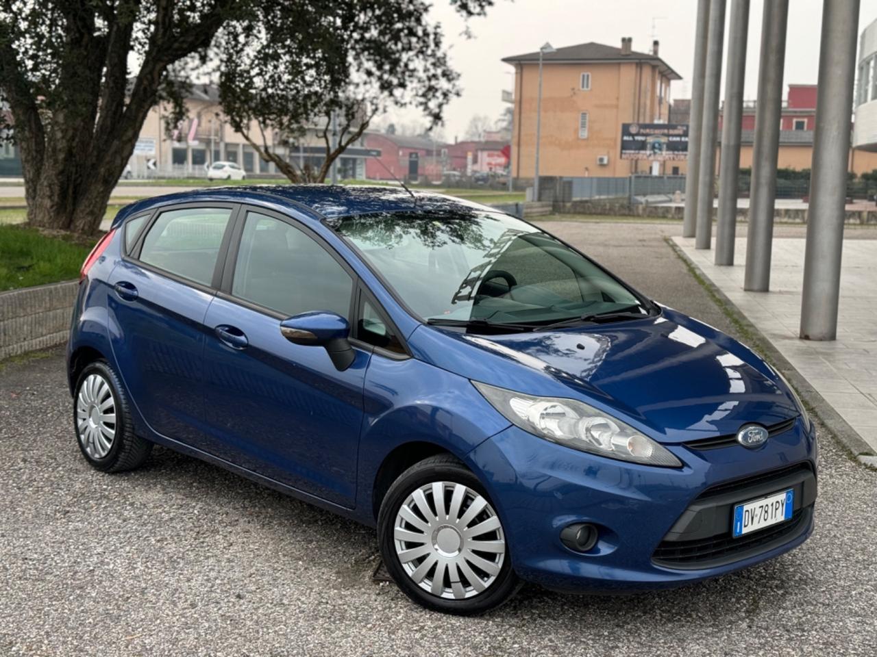 Ford Fiesta 1.2 82 CV 5 porte Neopatentati