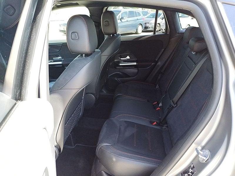 Mercedes-Benz GLA 180 d Premium auto