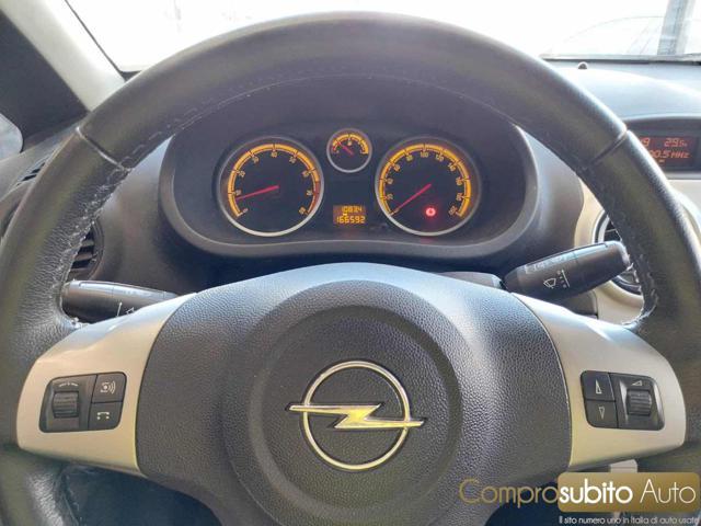 OPEL Corsa 1.2 5 porte Cosmo