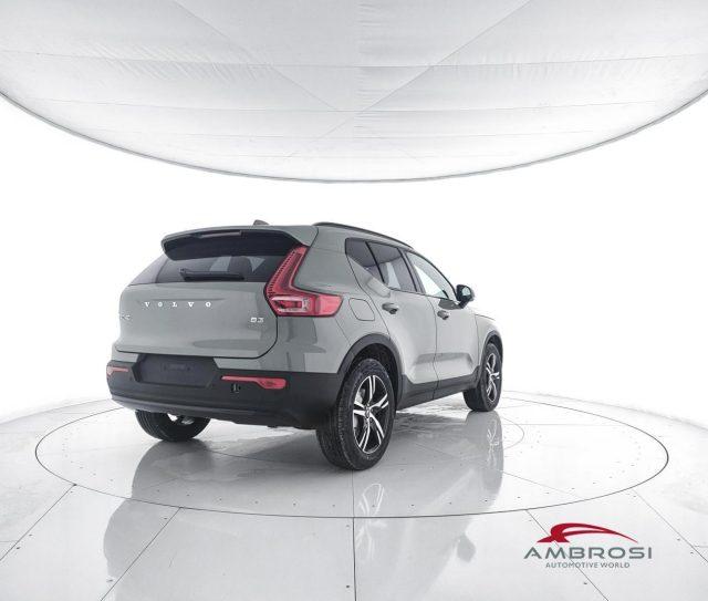 VOLVO XC40 B3 Mild hybrid Benzina Plus Dark