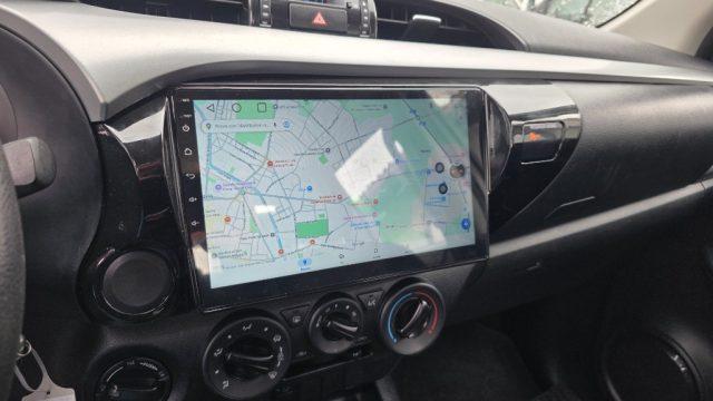 TOYOTA Hilux 2.4 D-4D 4WD 4 porte Double Cab Comfort