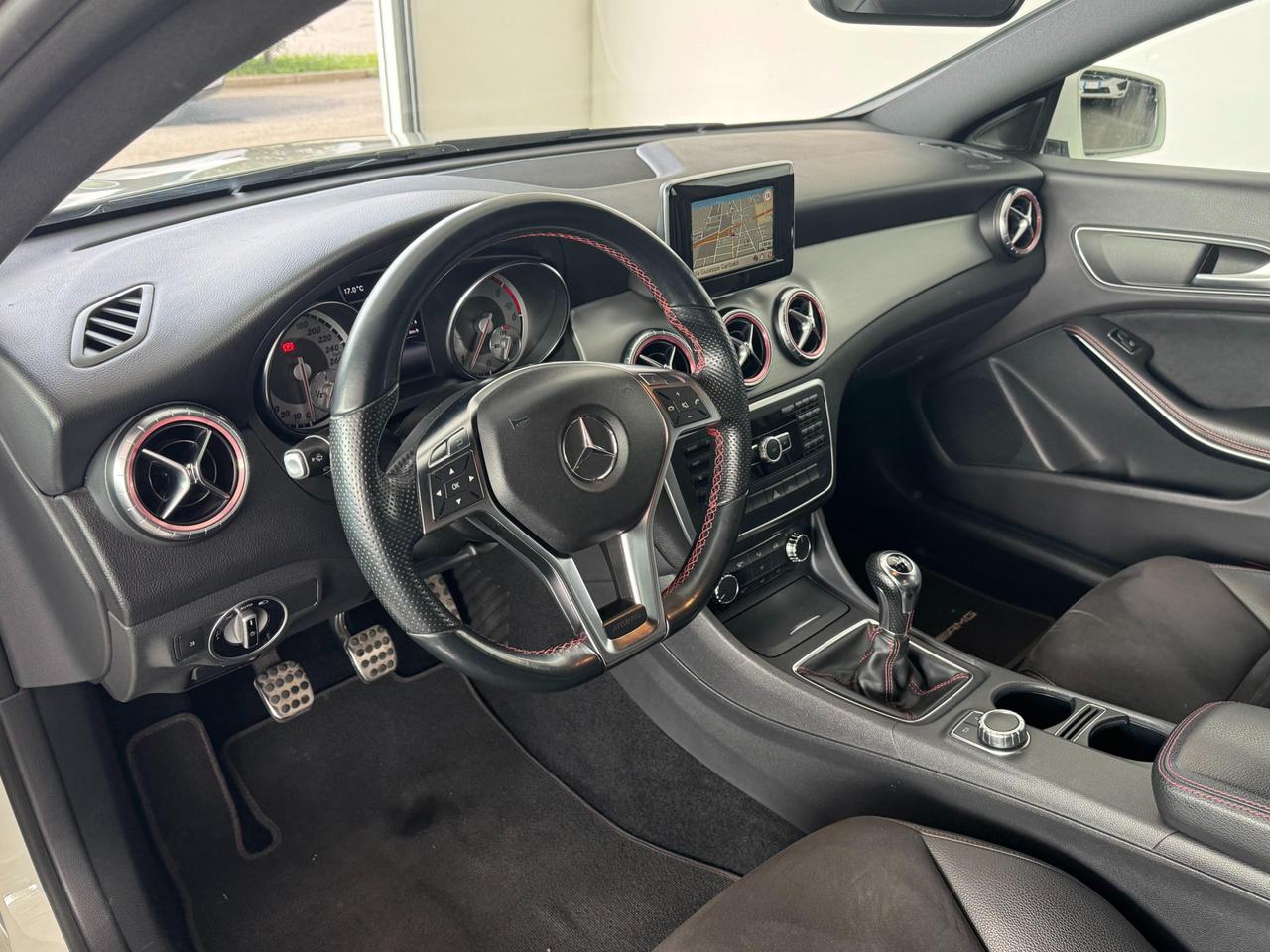 Mercedes CLA 200 cdi Premium AMG