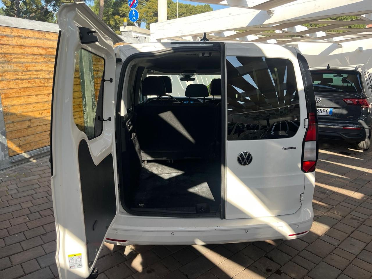 Volkswagen Caddy 2.0 TDI 122 CV 4Motion Life Maxi