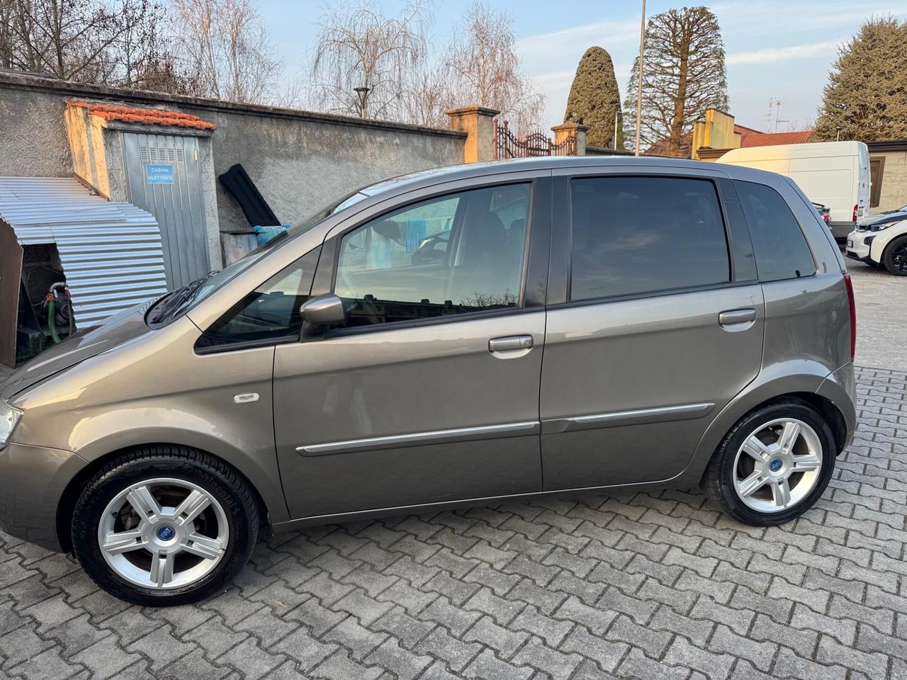 Fiat Idea 1.4 16V Emotion automatica