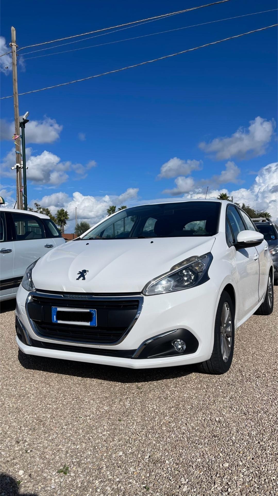 Peugeot 208 PureTech 82 5 porte Allure